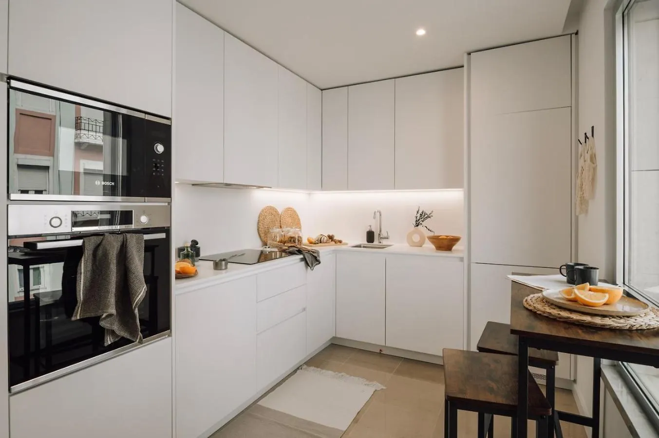 Apartment Annunziata - 1 Bedroom And Parking In Alvalade Lissabon